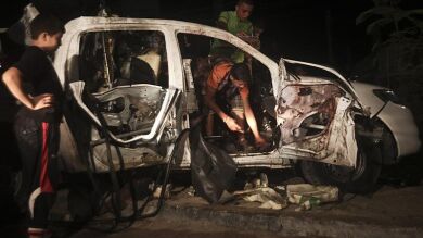 Un ataque de la aviación israelí mata a tres milicianos palestinos en la Franja de Gaza 