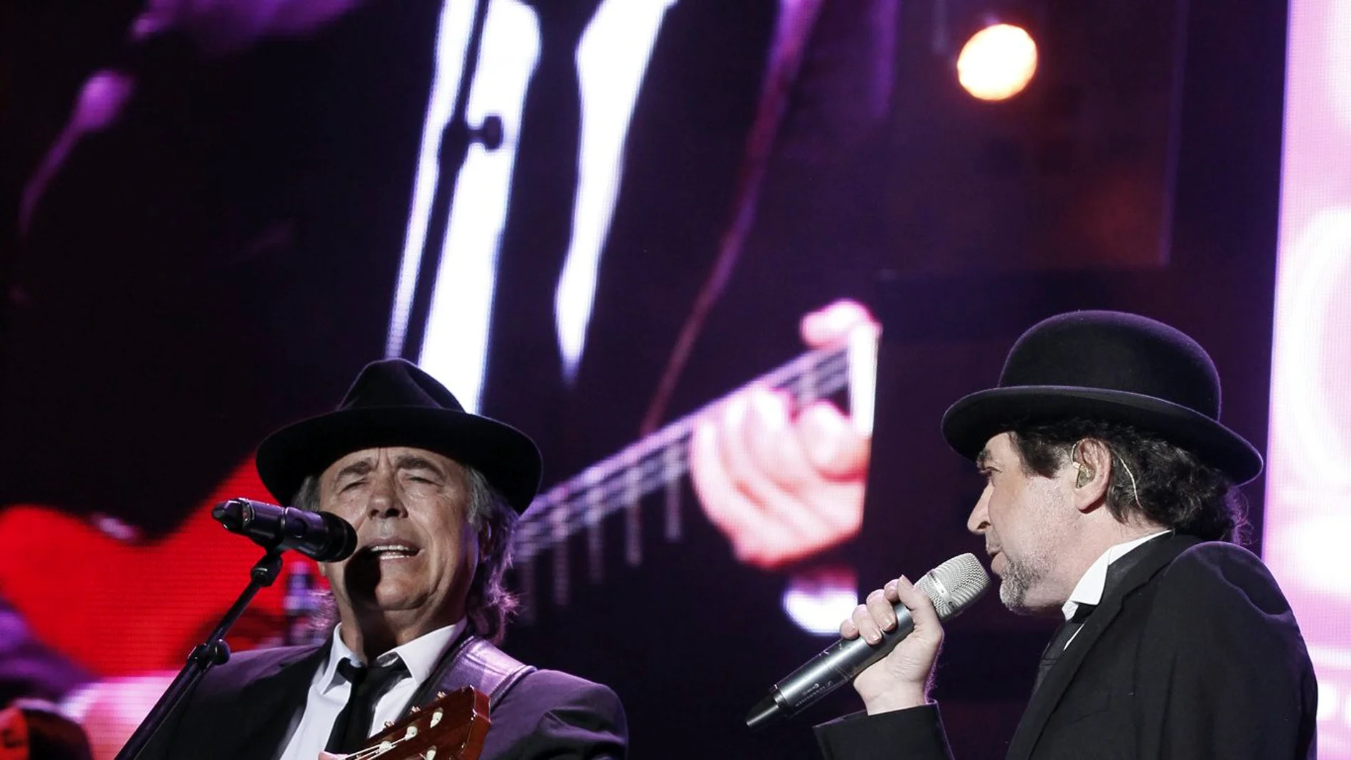 Serrat a la guitarra y Sabina como vocalista Serrat a la guitarra y Sabina como vocalista