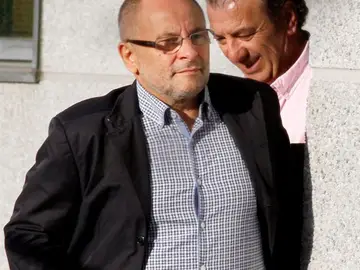 El alcalde de Orense a su llegada al juzgado El alcalde de Orense a su llegada al juzgado