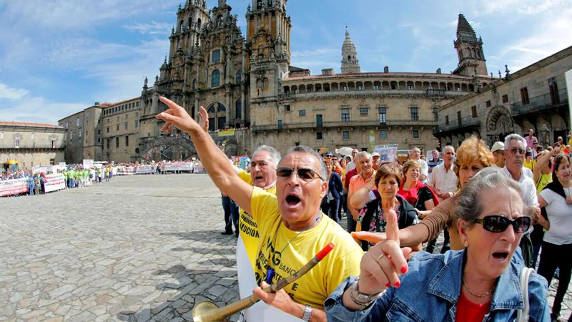 Miles personas piden la devolución íntegra del dinero de las preferentes Miles personas piden la devolución íntegra del dinero de las preferentes