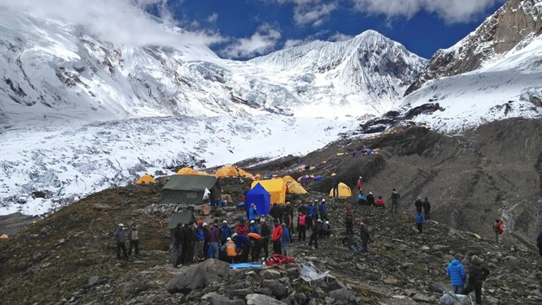 25 españoles han perdido la vida en el Himalaya 25 españoles han perdido la vida en el Himalaya
