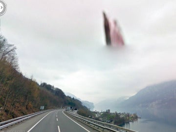 Google Maps encuentra a Dios en el cielo de Suiza