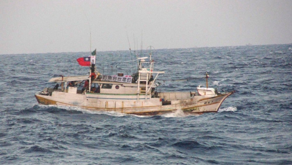 Barco taiwanés que se adentró en aguas territoriales japonesas cerca de las islas Senkaku