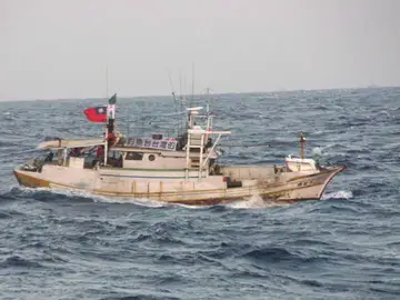 Barco taiwanés que se adentró en aguas territoriales japonesas cerca de las islas Senkaku Barco taiwanés que se adentró en aguas territoriales japonesas cerca de las islas Senkaku