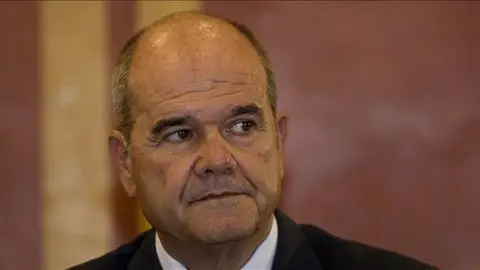 Chaves, en su comparecencia ante la comisión parlamentaria Chaves, en su comparecencia ante la comisión parlamentaria