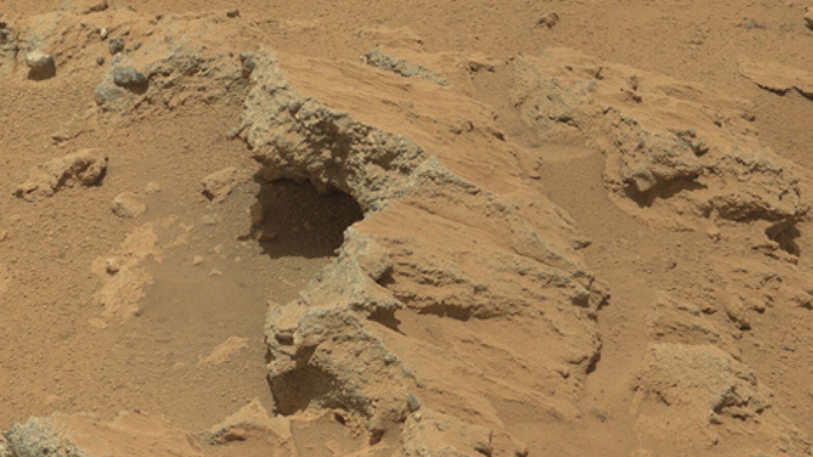 El Curiosity encuentra rocas formadas por agua en la superficie de Marte