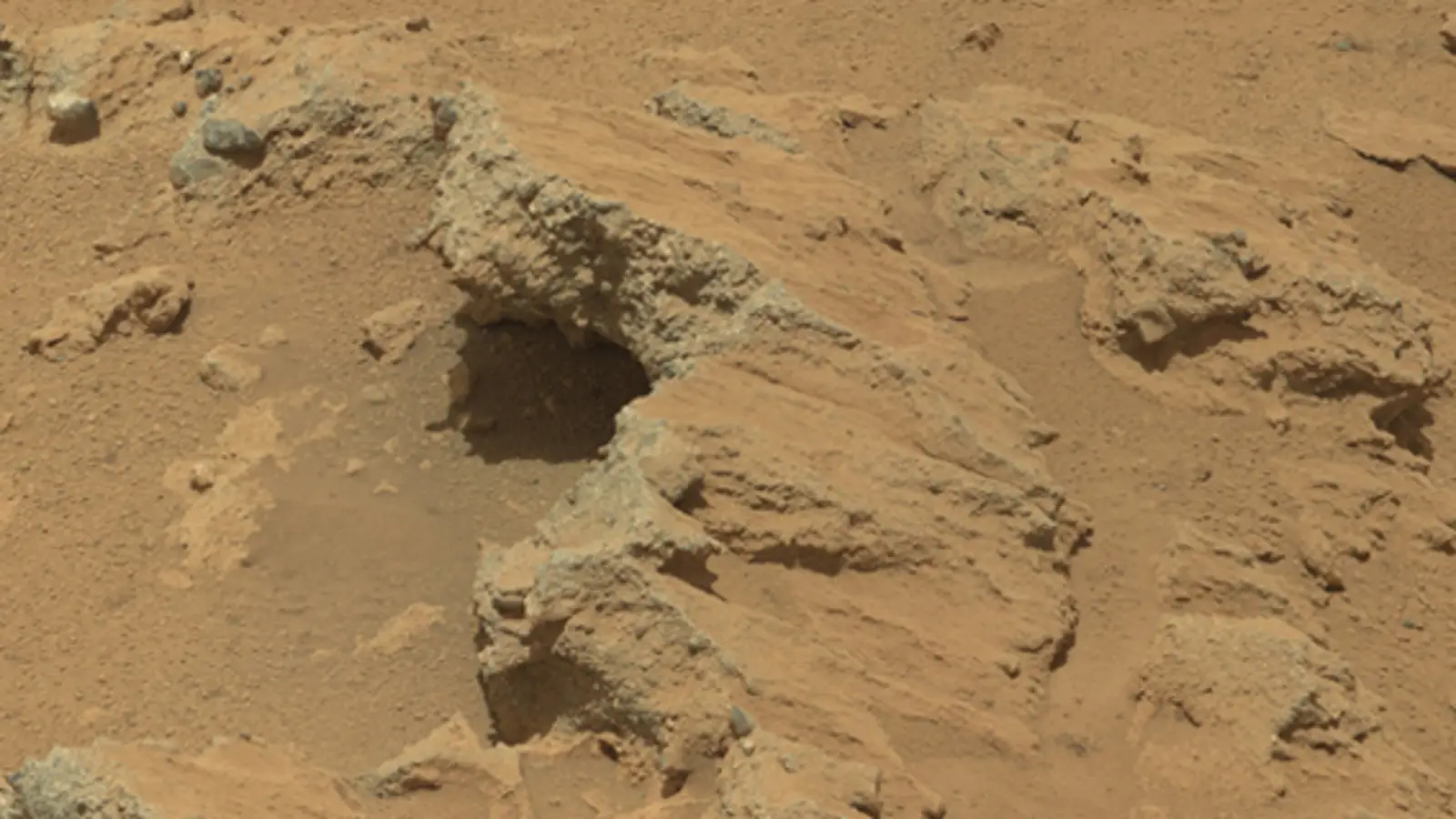 El Curiosity encuentra rocas formadas por agua en la superficie de Marte