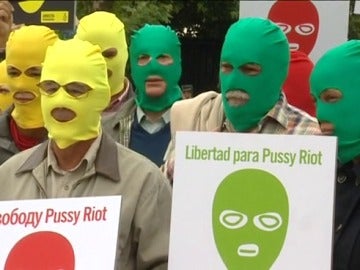 Concentración a favor de las Pussy Riot