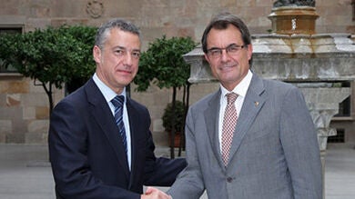 Mas y Urkullu critican 