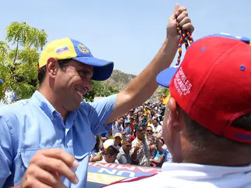 Capriles, en un acto electoral. Capriles, en un acto electoral.