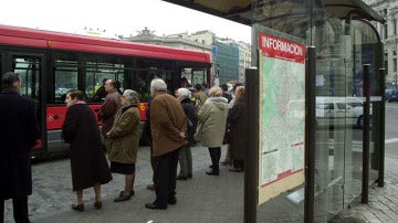 Parada de autobús en Madrid