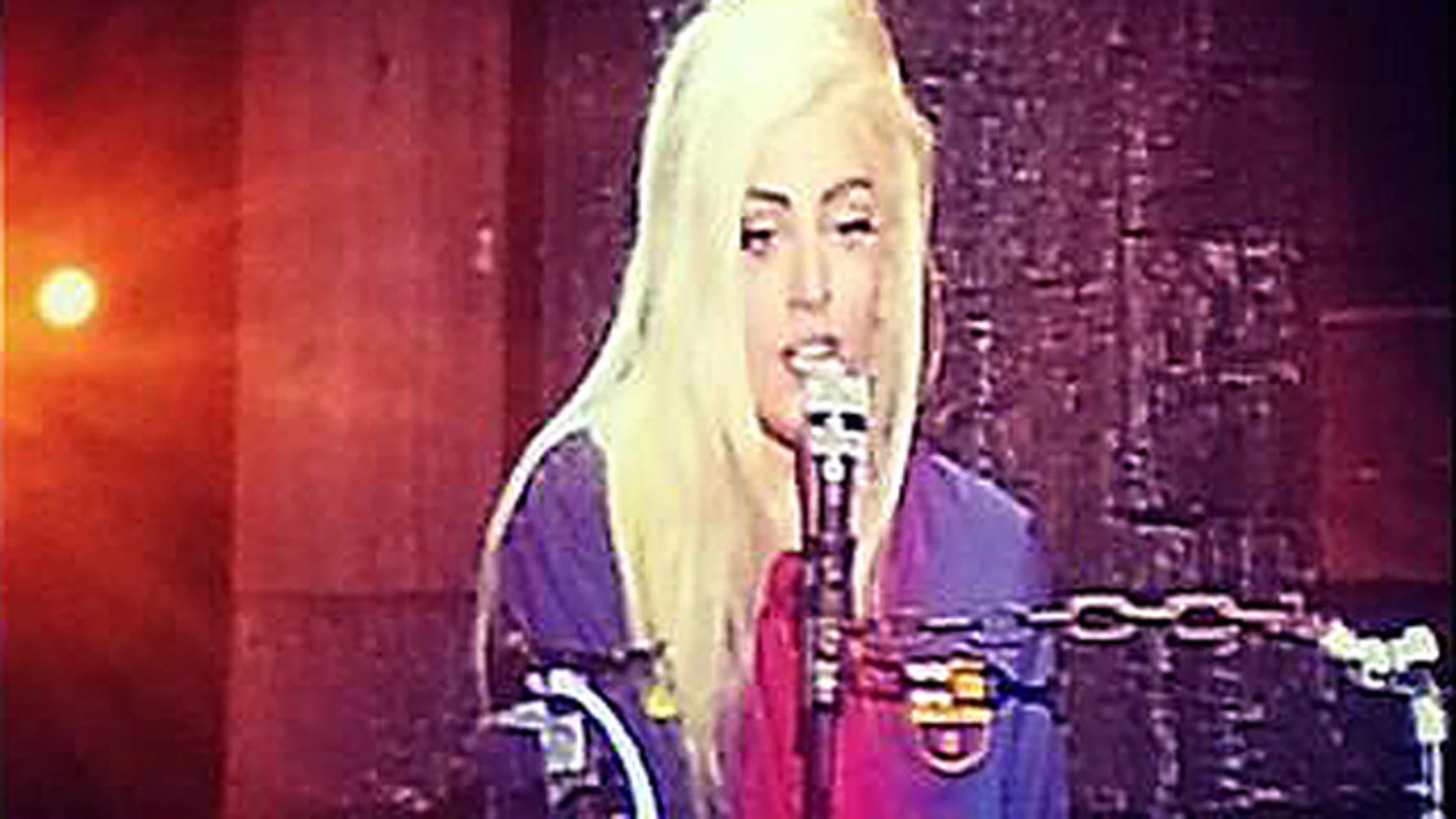 Lady Gaga, con la camiseta del FC. Barcelona Lady Gaga, con la camiseta del FC. Barcelona