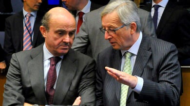 De Guindos achaca a factores externos las previsiones del FMI