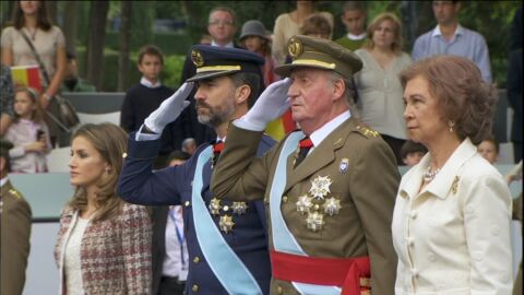 Los reyes y los pr&iacute;ncipes presiden el inicio de los actos de la Fiesta Nacional