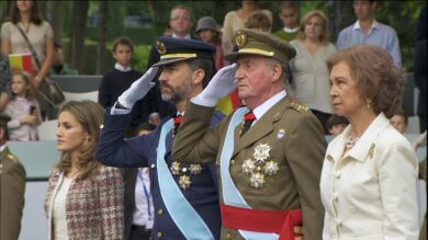 Los Reyes presiden el inicio del desfile del 12 de octubre