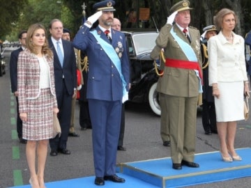 Los Reyes y los Príncipes durante el himno