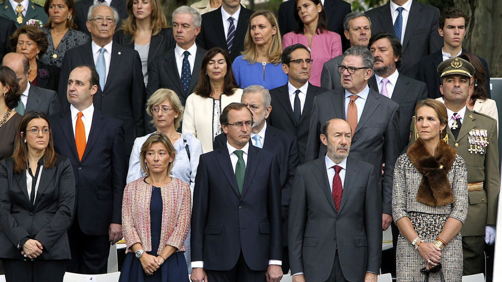 La infanta Elena desplazada de la tribuna principal a la de autoridades