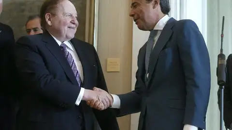 Adelson con Ignacio González, presidente de la Comunidad de Madrid Adelson con Ignacio González, presidente de la Comunidad de Madrid