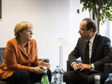 Angela Merkel y François Hollande se reúnen en el marco del Consejo Europeo Angela Merkel y François Hollande se reúnen en el marco del Consejo Europeo