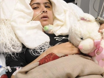 Malala, la niña pakistaní agredida por talibanes