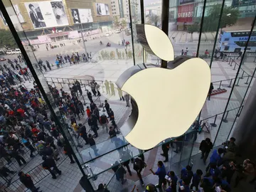 Apple abre su mayor tienda en China Apple abre su mayor tienda en China