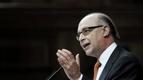 El ministro de Hacienda, Cristóbal Montoro, interviene en el Congreso El ministro de Hacienda, Cristóbal Montoro, interviene en el Congreso