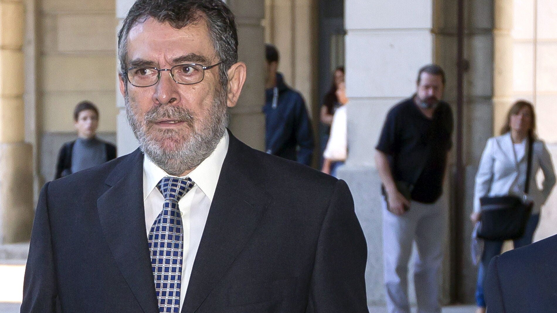  El jurado popular ha declarado hoy culpables de cohecho a tres de los acusados en el juicio por la petici&oacute;n de comisiones en Mercasevilla