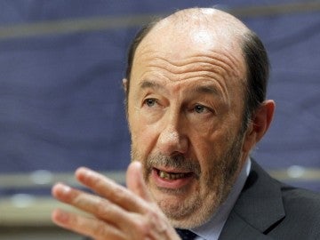 Rubalcaba despeja las dudas sobre su posible dimisión