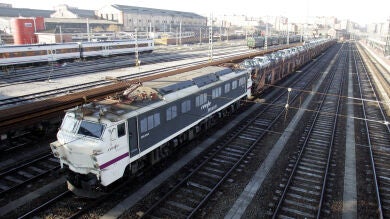 Renfe desconvoca la huelga de jueves y viernes tras negociar con Fomento