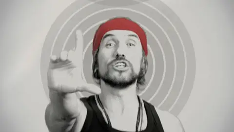 Macaco presenta el videoclip de su nuevo single Macaco presenta el videoclip de su nuevo single