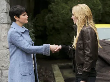 Mary Margaret y Emma Mary Margaret y Emma