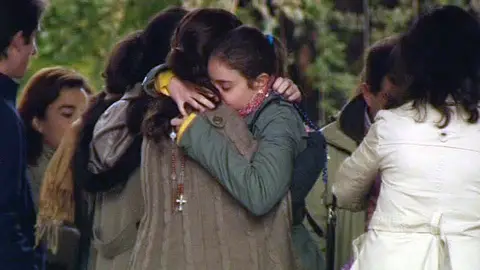 Emoción de los familiares y amigos de Belén, cuarta fallecida en el Madrid Arena Emoción de los familiares y amigos de Belén, cuarta fallecida en el Madrid Arena