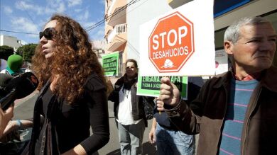 La PAH estrena una escuela para enseñar a negociar con los bancos