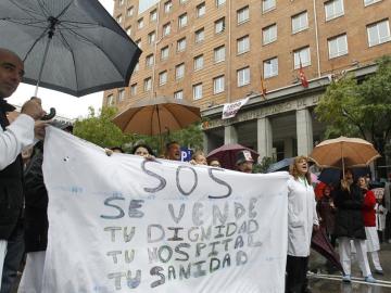 Trabajadores del Hospital Universitario de La Princesa de Madrid protestan