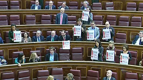 Escaños socialistas a favor del PSOE. Escaños socialistas a favor del PSOE.