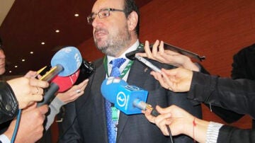 Miguel Borra, secretario general de CSI-F, comparece ante la prensa.