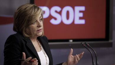 Los ayuntamientos socialistas retirarán sus depósitos de los bancos que no detengan los desahucios