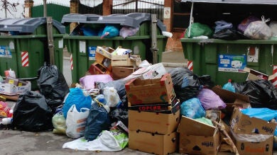 La segunda jornada de huelga de basuras en Madrid mantiene el 100% de seguimiento