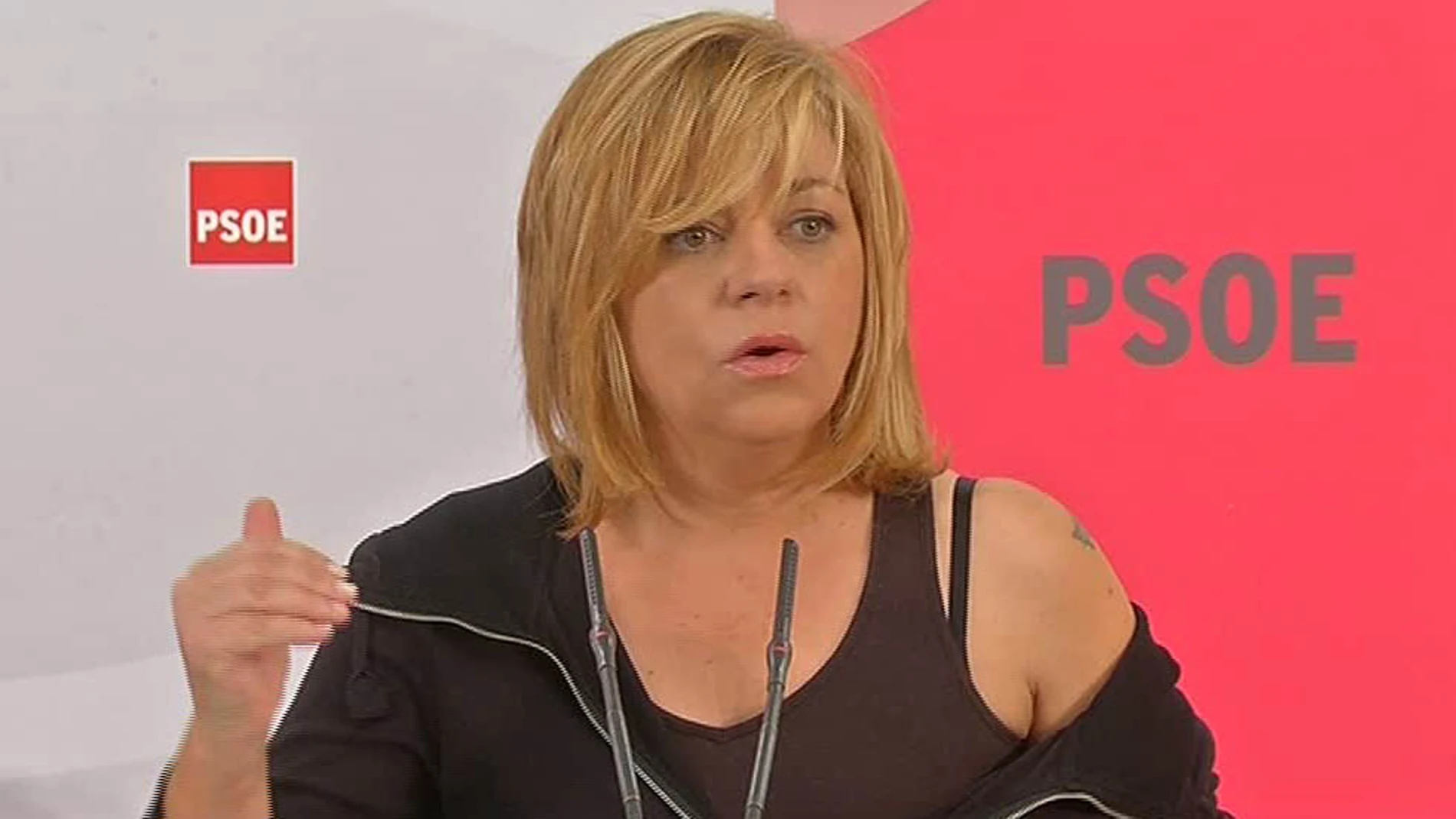 Elena Valenciano en el comité regional del PSOE Elena Valenciano en el comité regional del PSOE