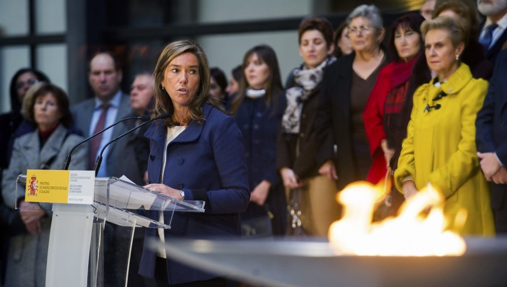 Ana Mato durante su intervención en el acto de homenaje a las víctimas de violencia de género