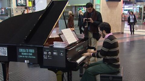 Algunos se han animado a tocar el piano en la calle