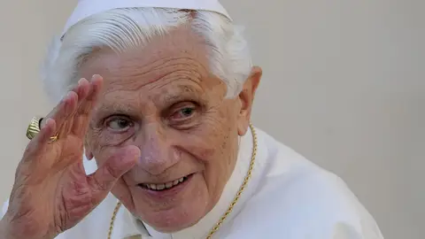 Benedicto XVI desembarca en 'Twitter' Benedicto XVI desembarca en 'Twitter'