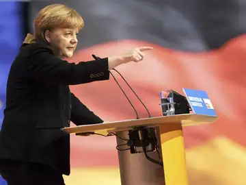 La canciller alemana, Angela Merkel, da un discurso durante el congreso del partido CDU La canciller alemana, Angela Merkel, da un discurso durante el congreso del partido CDU