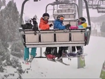 Un puente para disfrutar de la nieve, pero tambien de la playa o la capital