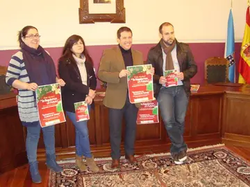 Presentación de la iniciativa por parte de la Asociación de Comerciantes y Empresarios Presentación de la iniciativa por parte de la Asociación de Comerciantes y Empresarios