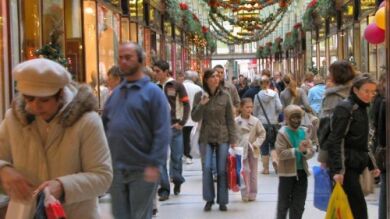 Los españoles gastarán 235 euros en regalos navideños, 26 más que en 2014