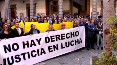 Jueces, fiscales y abogados protestan contra la reforma de justicia