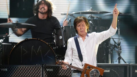 Paul McCartney junto a Nirvana