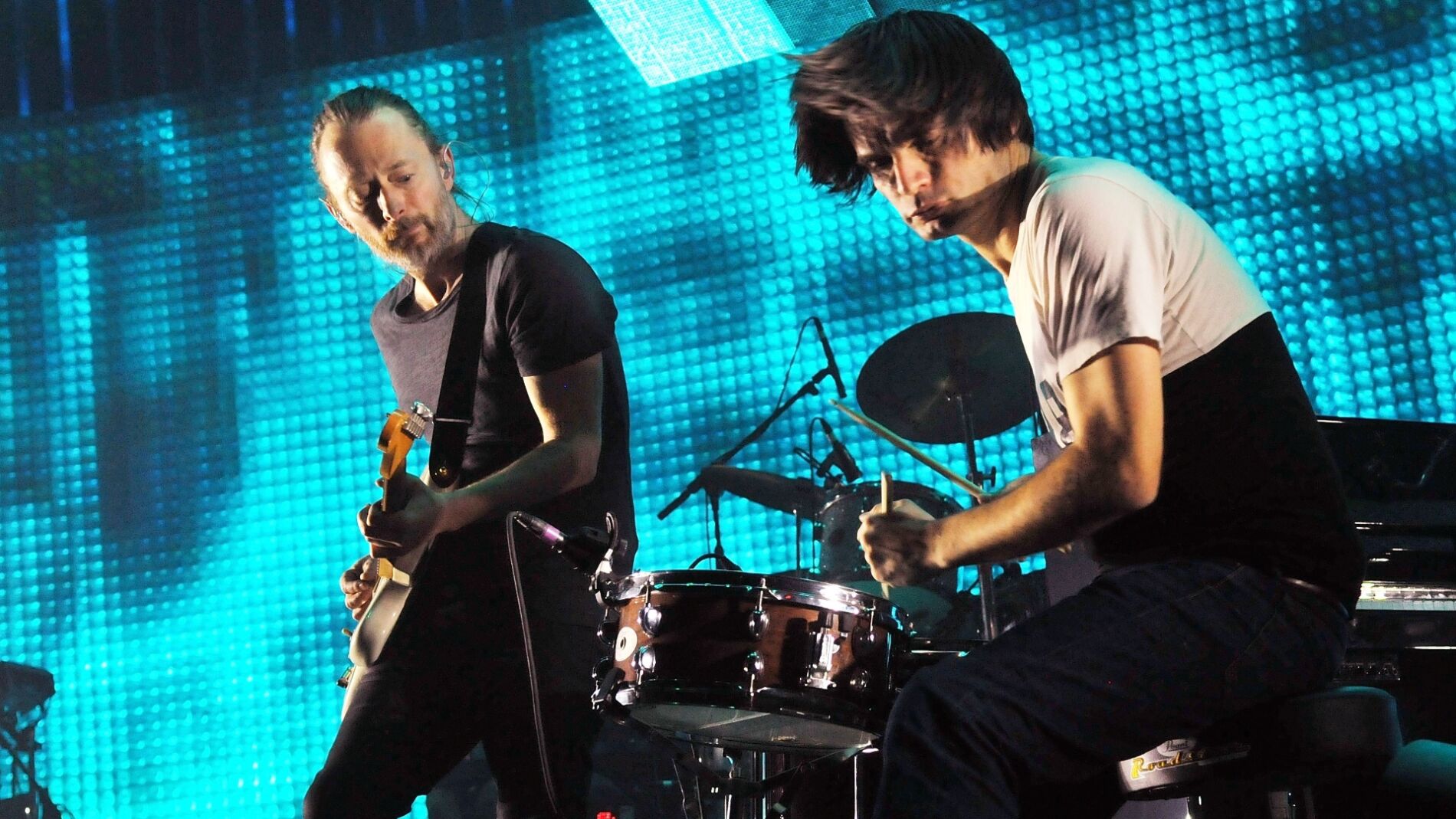Jonny Greenwood y Thom Yorke en un concierto