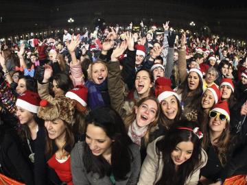 Más de 35.000 universitarios celebran su particular nochevieja en Salamanca